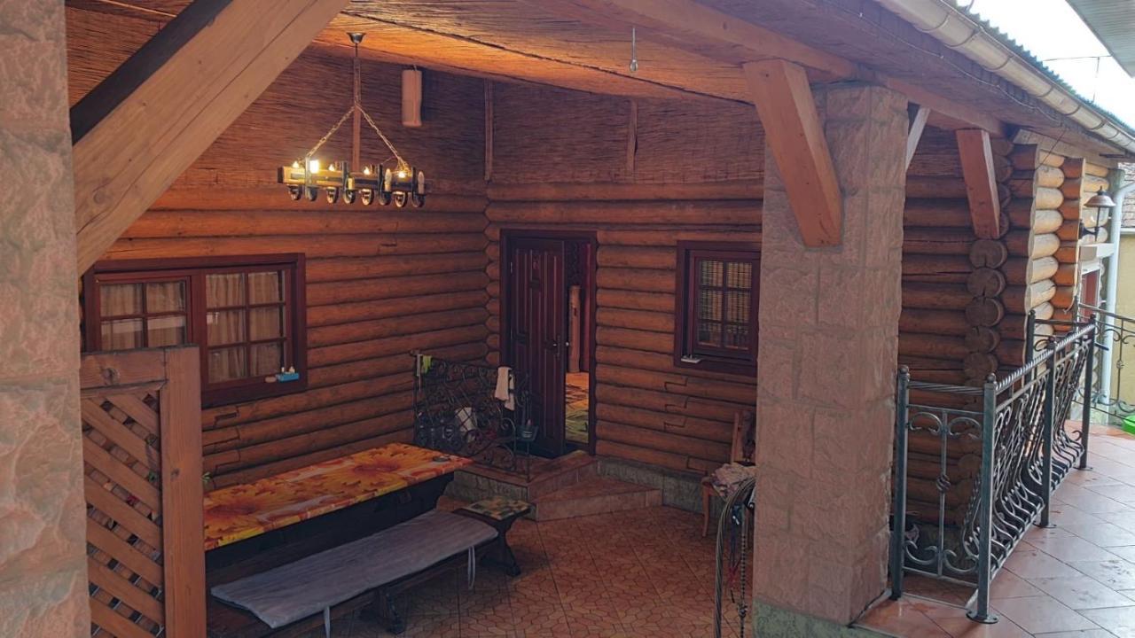 Villa Viktoria Užhorod Esterno foto
