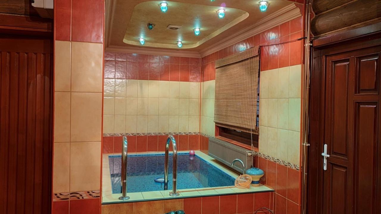 Villa Viktoria Užhorod Esterno foto